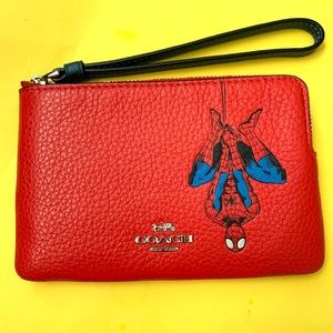 COACH MARVEL WRISTLET WITH SPIDER-MAN